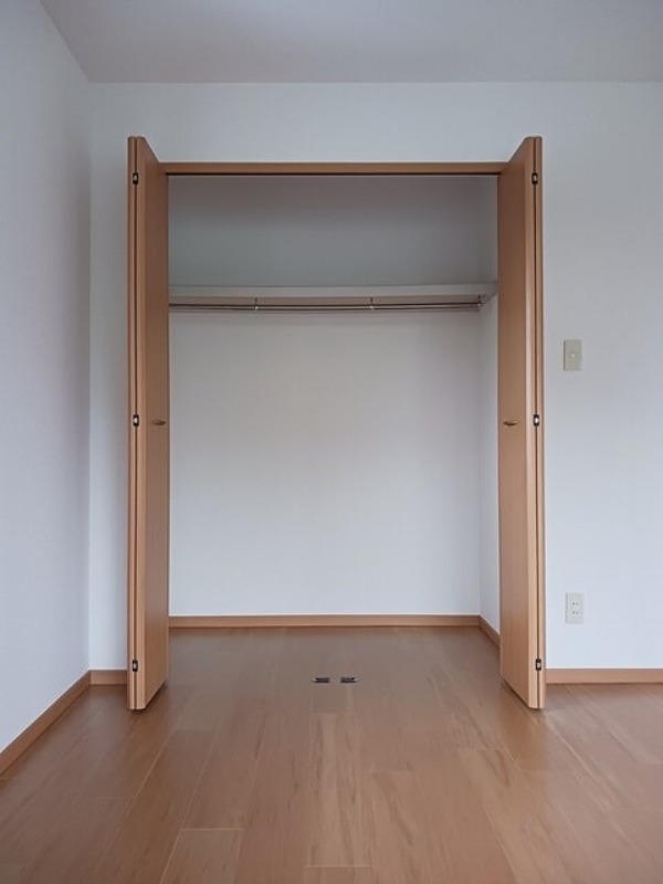 収納　図面と現状に相違がある場合には現状を優先