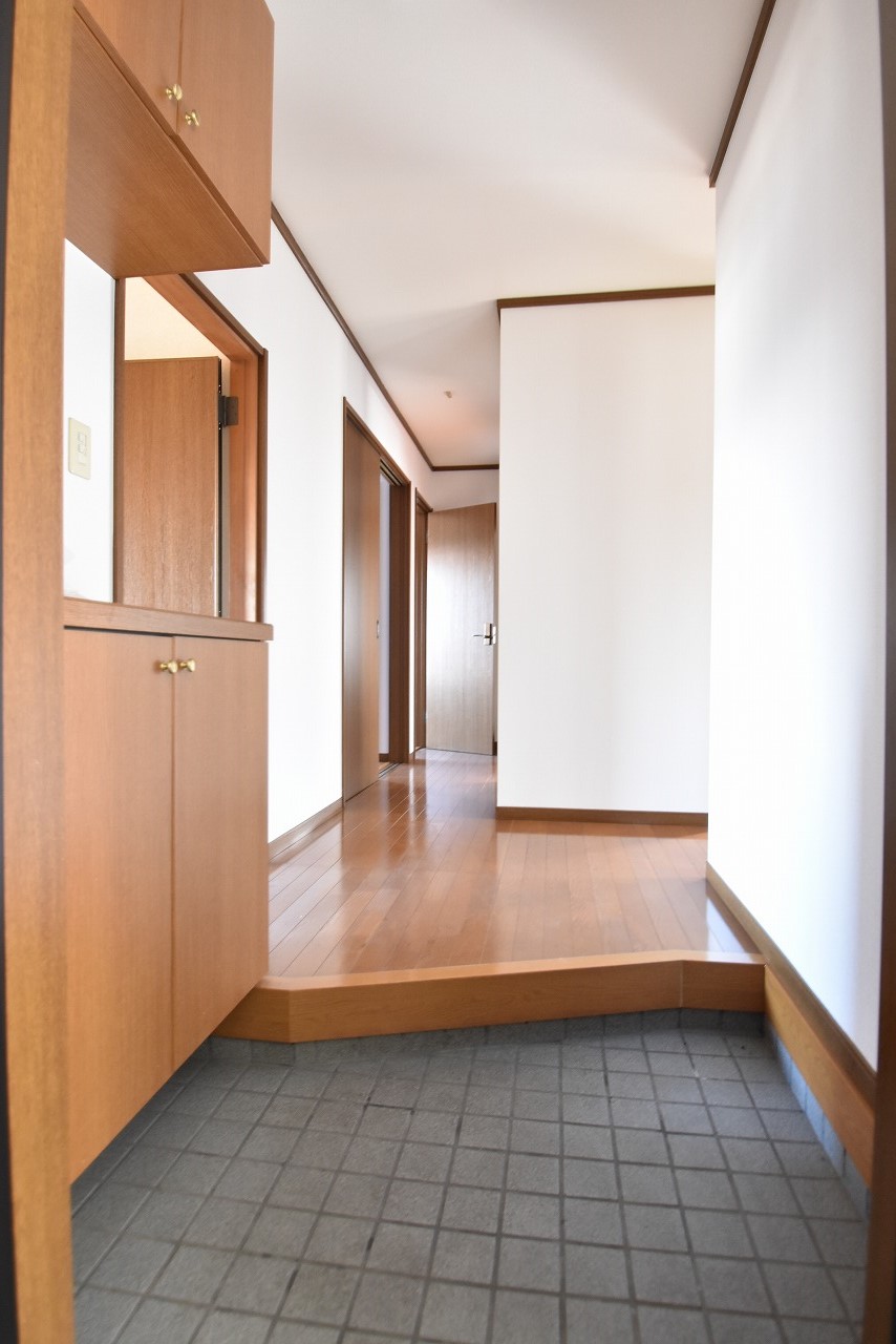 玄関　安芸区の賃貸情報はシティホーム海田センターへお任せください