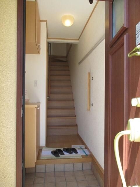 玄関　《仲介手数料お値引きキャンペーン中》人気物件につきお早めに！