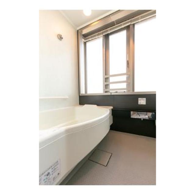 バス・シャワールーム　※写真は同タイプ住戸です。