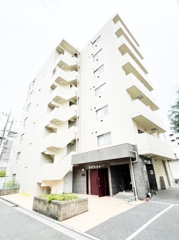 建物外観　★外壁タイル張り★