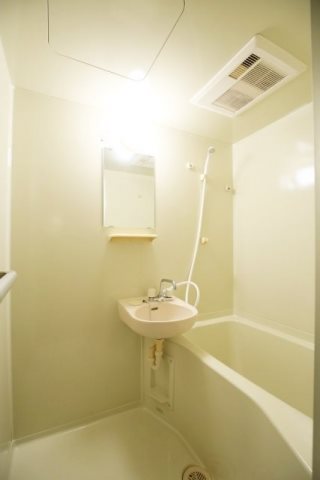 バス・シャワールーム　別の部屋の参考画像