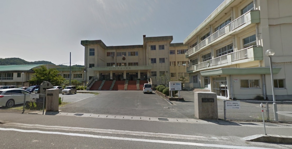 小学校　豊岡市立三江小学校（小学校）まで1015m