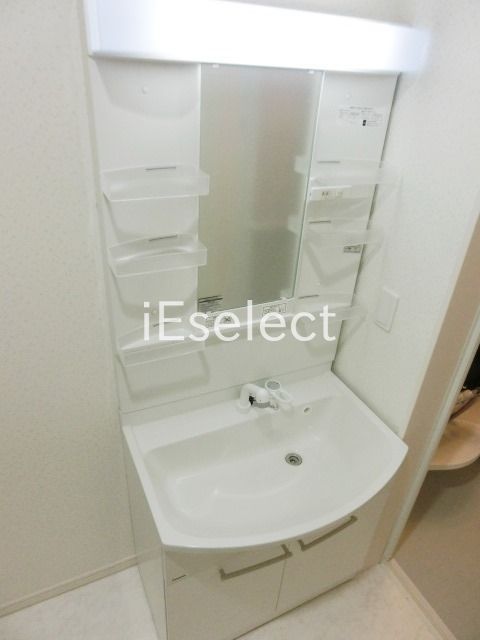洗面設備　忙しい朝に便利なシャンプードレッサー