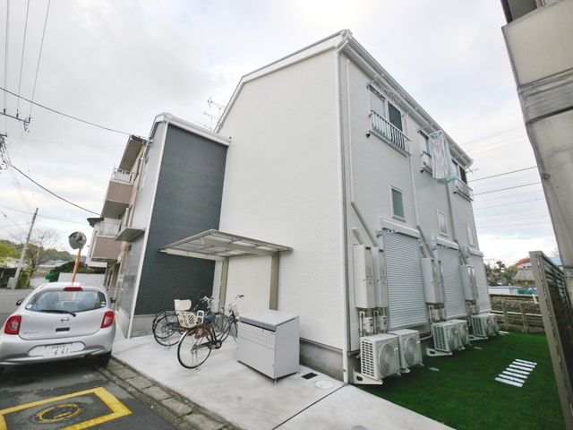 建物外観　★ロフト付きのおしゃれな物件です★
