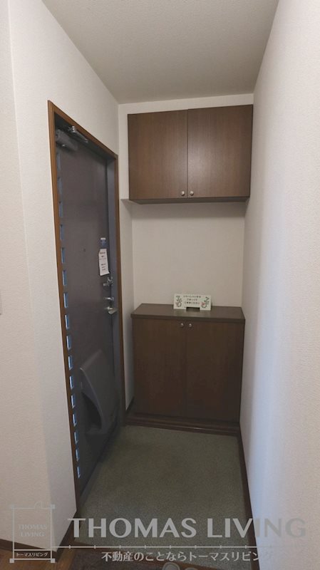 玄関　写真はB202