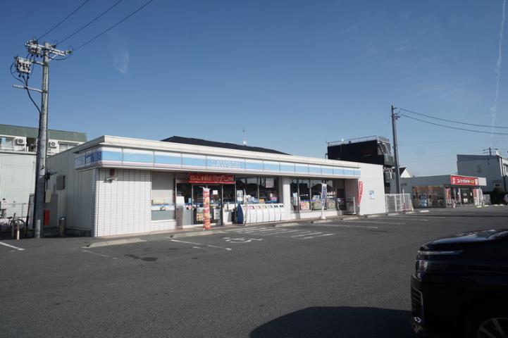 コンビニ　ローソン（コンビニ）まで583m