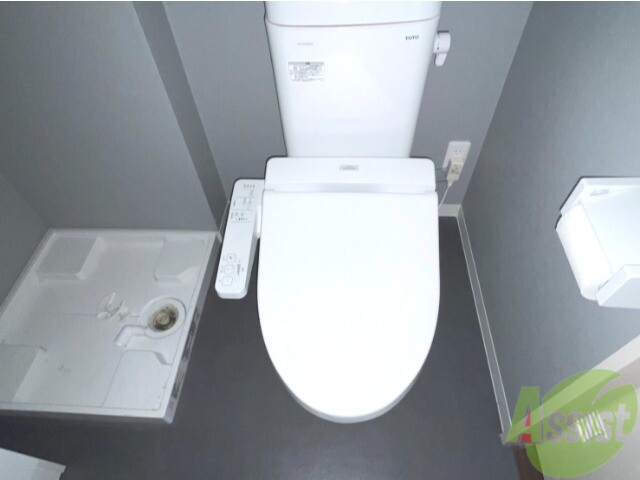 トイレ　トイレとお風呂が別なので清潔に使えて嬉しいですね。