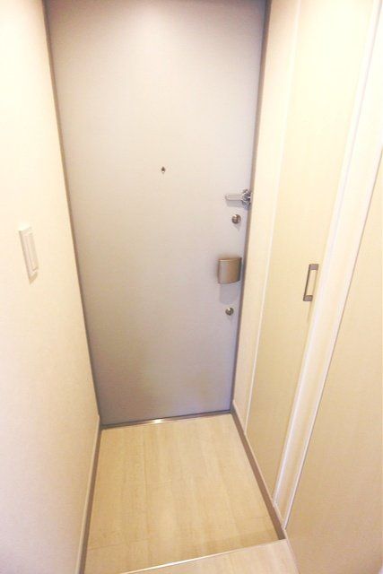 玄関　お部屋探しは株式会社　タウンハウジング　までお気軽にお問合…