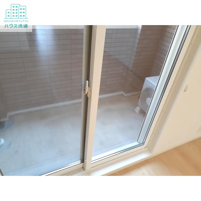 バルコニー　※別号室の写真になります。