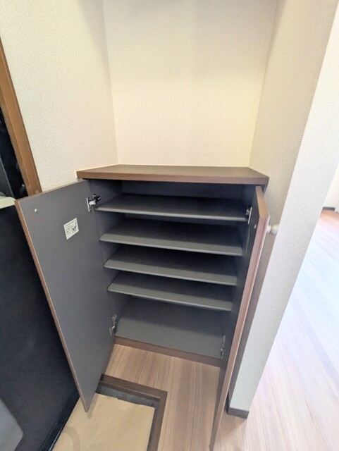 収納　シューズボックス完備