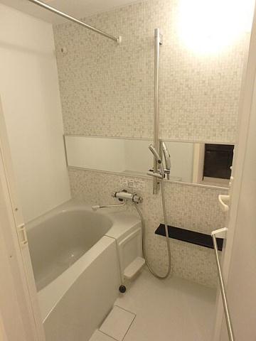 バス・シャワールーム　※別部屋の参考写真です。