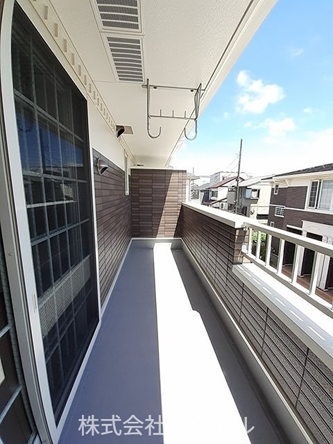 バルコニー　南向きで日当たり良好です。