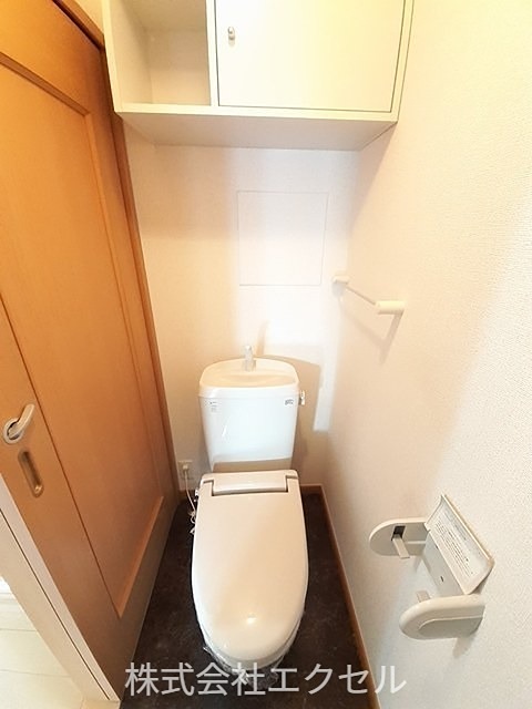 トイレ　暖房便座です。