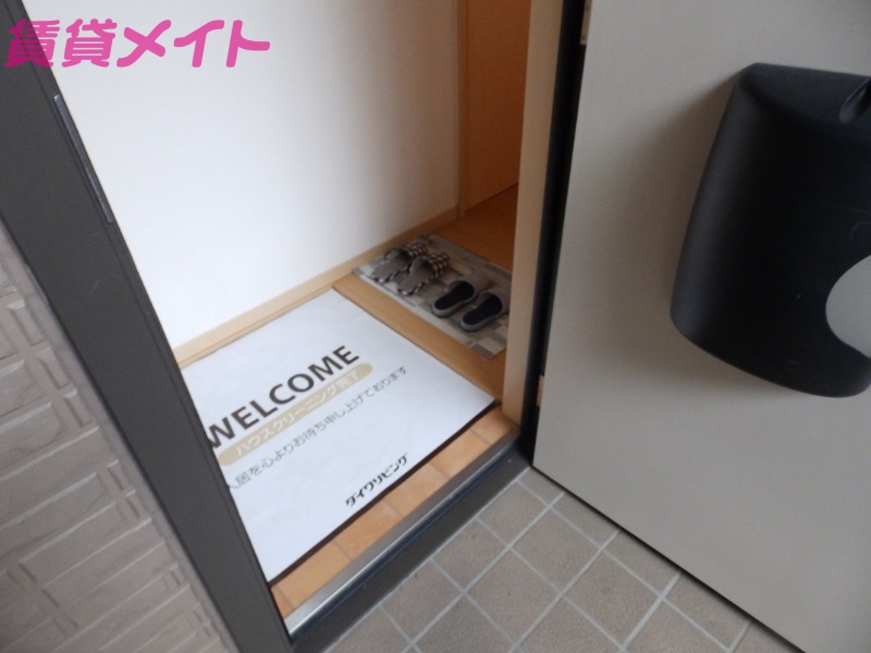 玄関　別部屋参考写真です