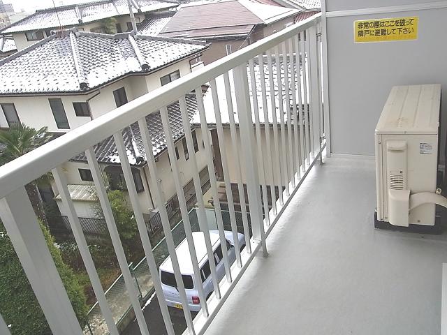 バルコニー　写真は3階です。