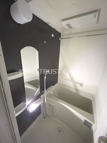 バス・シャワールーム　落ち着いた空間のお風呂です