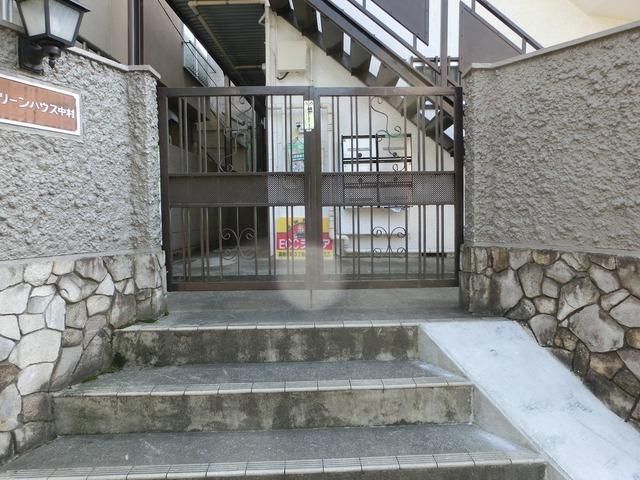エントランス　アパート入り口