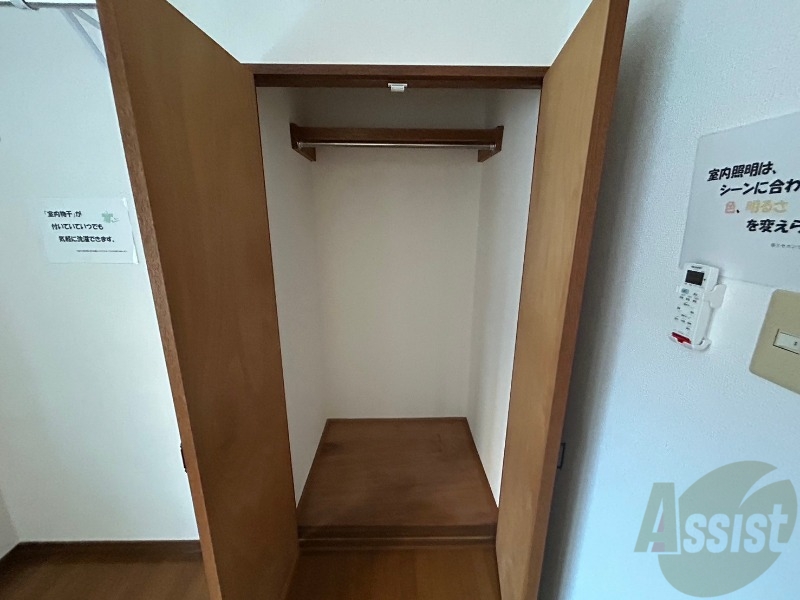 収納　寝室の収納です。部屋がすっきり片付きます。