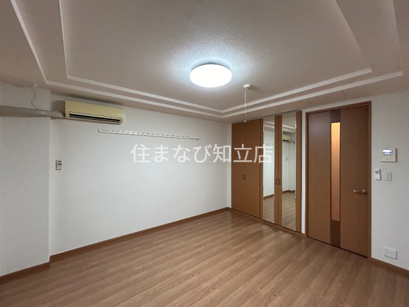 居室・リビング　同型別部屋写真