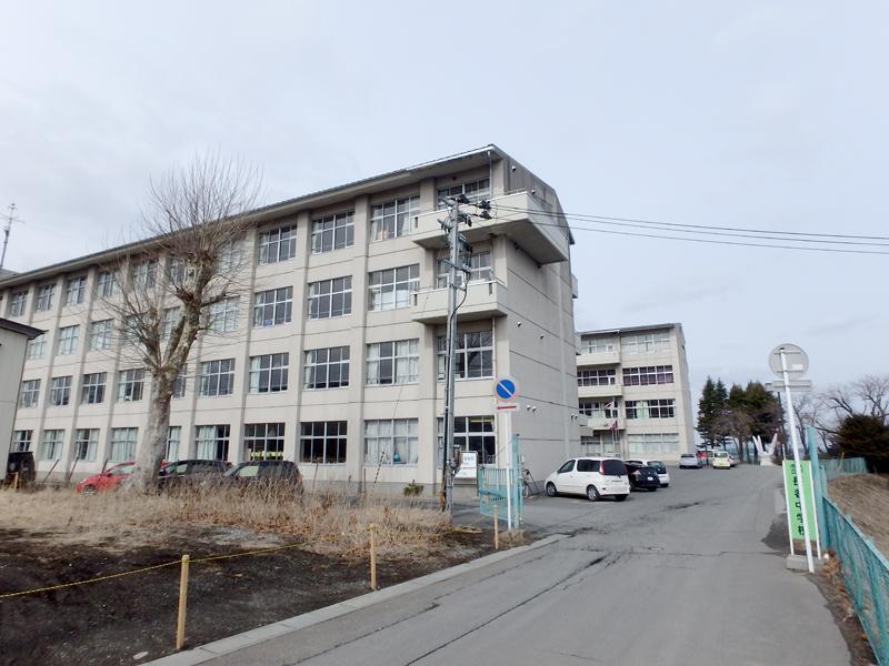 中学校　長者中学校（中学校）まで2100m