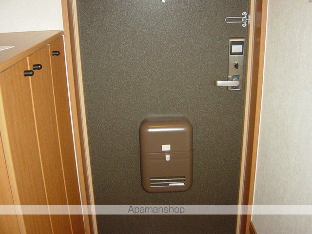 グランチェスタの玄関写真