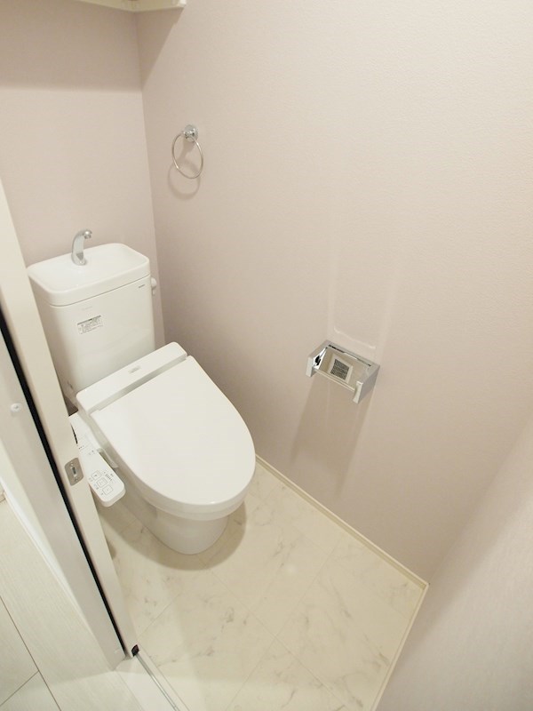 トイレ　ウォシュレット付きのトイレです。