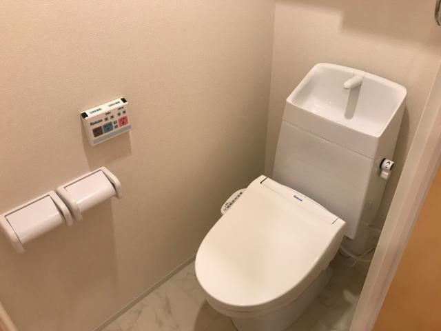 トイレ　シャワー付トイレ