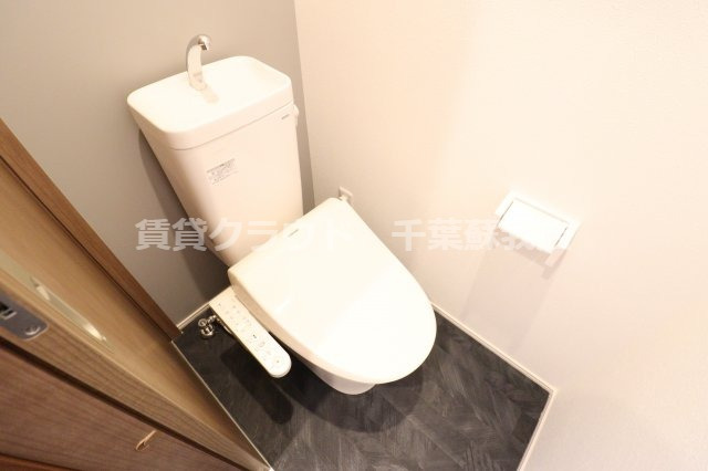 トイレ　温水洗浄便座は欠かせない設備です！