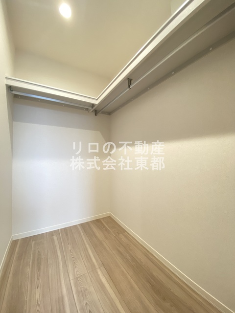 収納　ウォークインクローゼット収納！室内を広くご活用いただけます☆