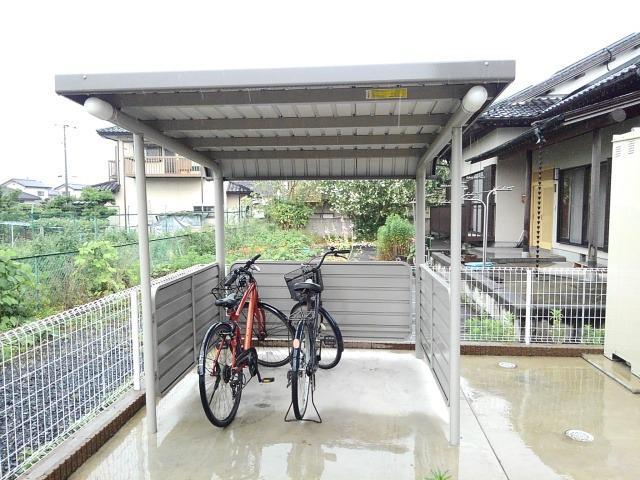 その他共有部分　屋根付き駐輪場付き♪