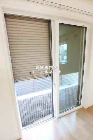 セキュリティ　シャッター付きで安心！