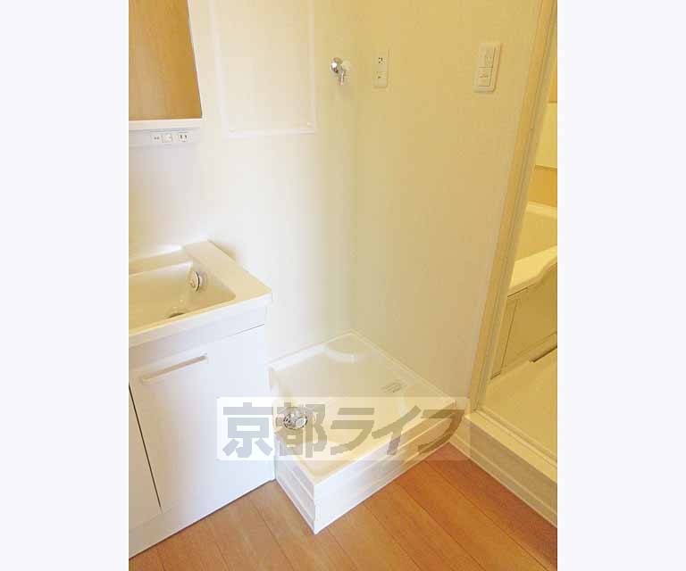 その他設備　室内に洗濯機置けます・
