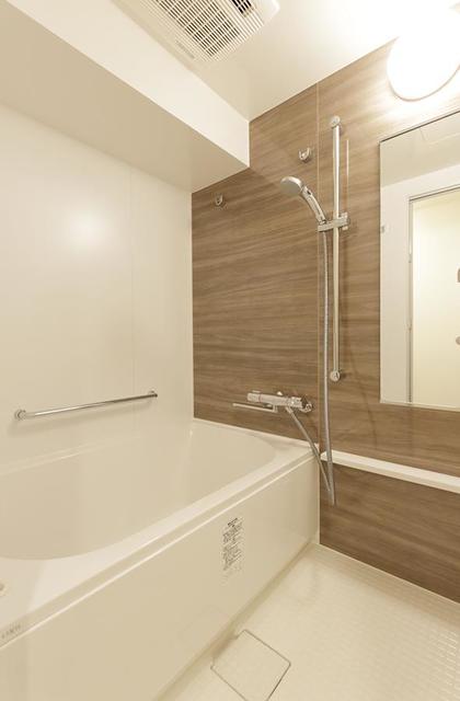 バス・シャワールーム　※写真は同タイプ住戸です。