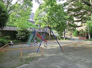 病院　昭和大学藤が丘リハビリテーション病院（病院）まで457m