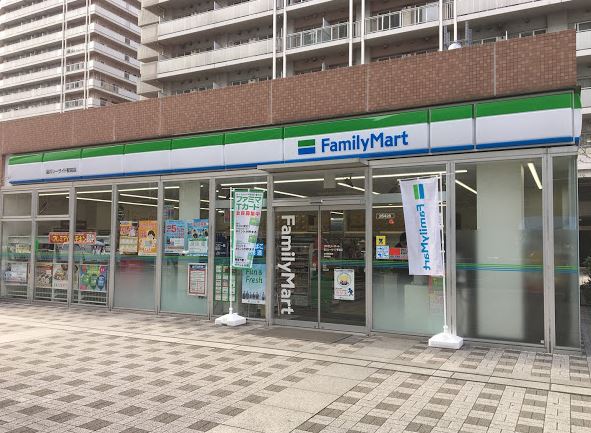 コンビニ　ファミリーマート品川シーサイド駅前店（コンビニ）まで140m