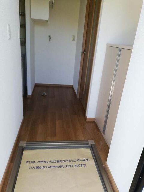 玄関　※同物件別号室（イメージ）