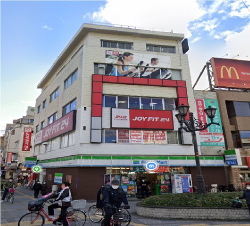 コンビニ　ファミリーマート 野田駅前店（コンビニ）まで308m