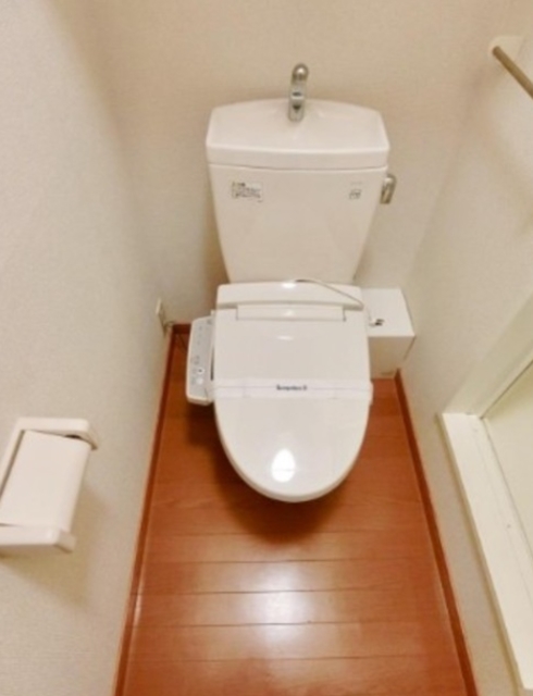 レオパレスいずみのトイレ写真