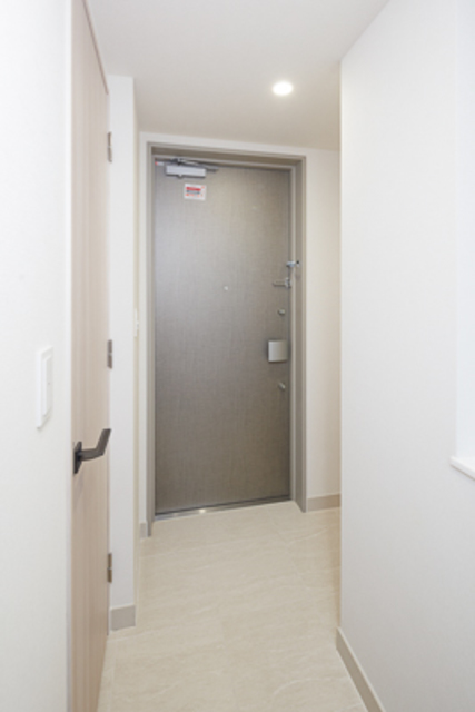 玄関　※写真は同タイプ住戸です。