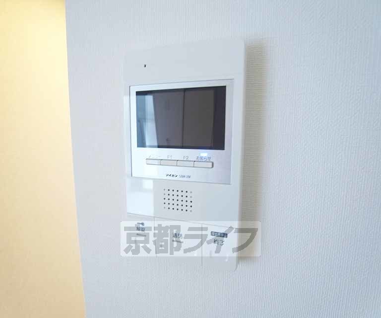 セキュリティ　オートロック、ＴＶモニターホンで防犯面も安心です・