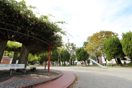 公園　本庄公園（公園）まで180m