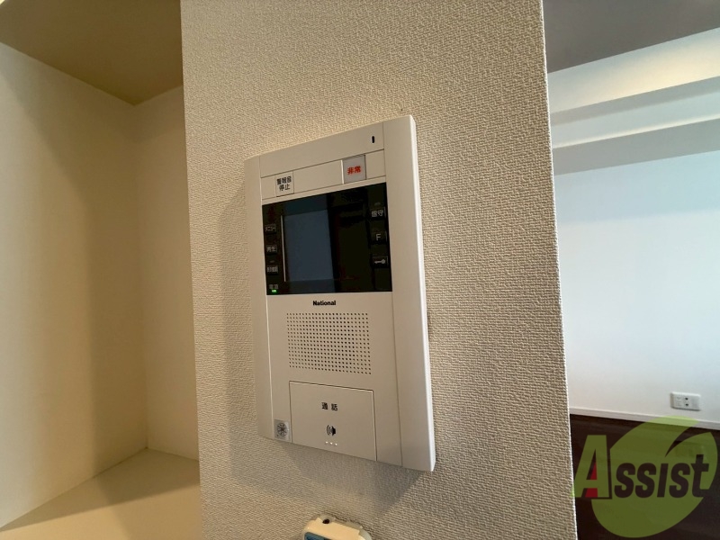 セキュリティ　ＴＶモニター付インターホンです。来客者の顔が見えるので安心！