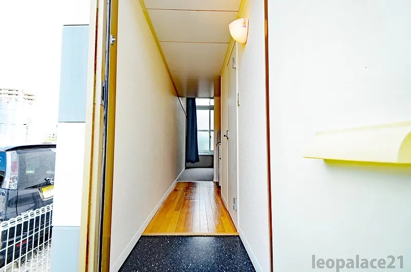 玄関　別号室