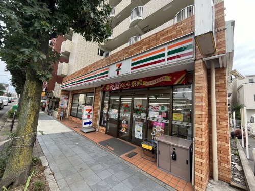 コンビニ　セブンイレブン名古屋内山2丁目店（コンビニ）まで680m