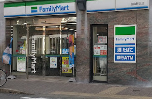 コンビニ　ファミリーマート 金山駅北店（コンビニ）まで380m