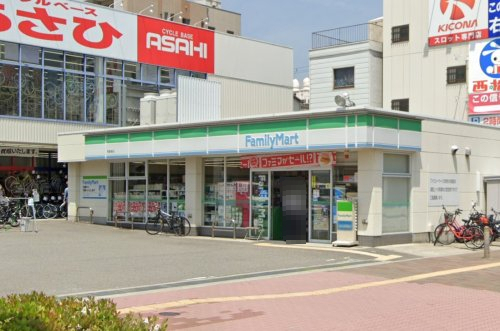 コンビニ　ファミリーマート 吾妻通店（コンビニ）まで245m