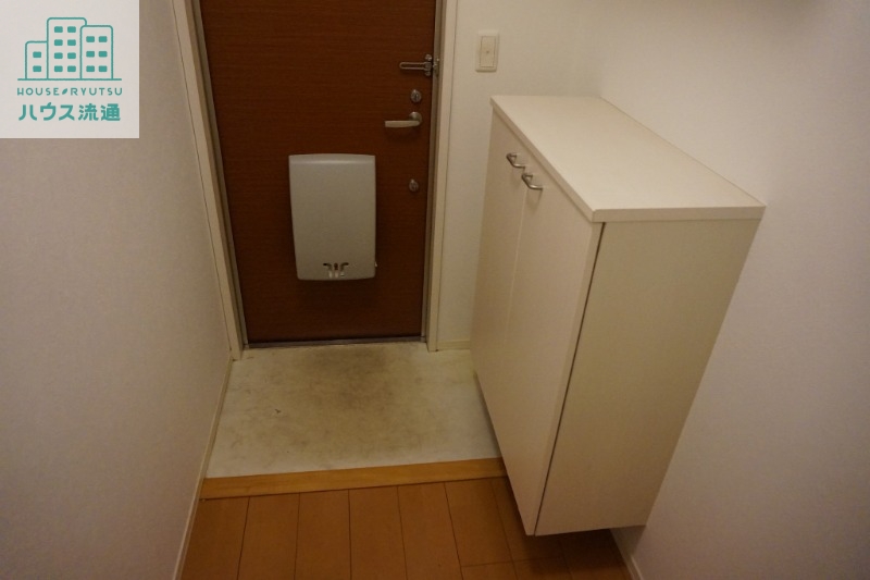 玄関　※同物件別間取りの写真です
