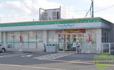 コンビニ　ファミリーマート豊中春日町店（コンビニ）まで2031m