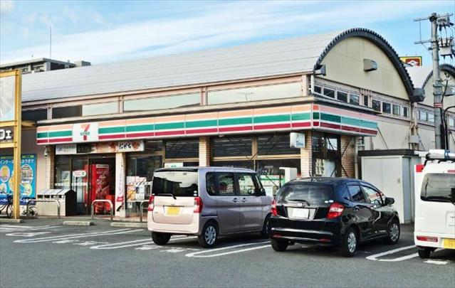 コンビニ　セブンイレブン熊本出仲間６丁目店（コンビニ）まで92m